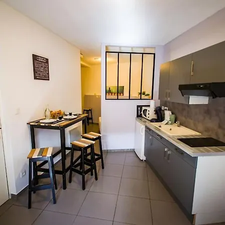 Le Studiozen Yourhosthelper *