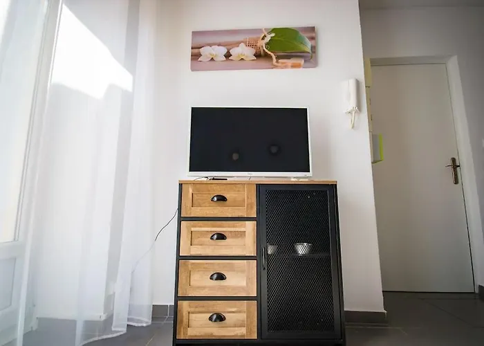 Le Studiozen Yourhosthelper Apartment Narbonne
